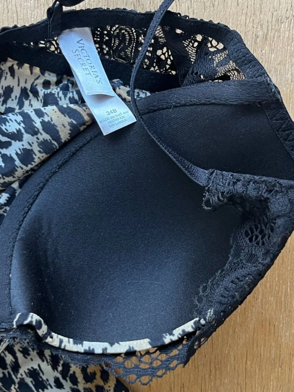 VICTORIA’S SECRET CHEETAH PRINT SILVER TAB PADDED SLIP Women’s sz 34B Black Lace
